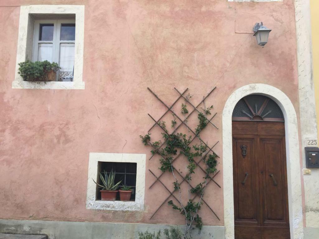 Вілла La Casa Rosa Vitiano Екстер'єр фото